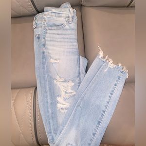 EUC! American Eagle Outfitters heavy distressed jeggings